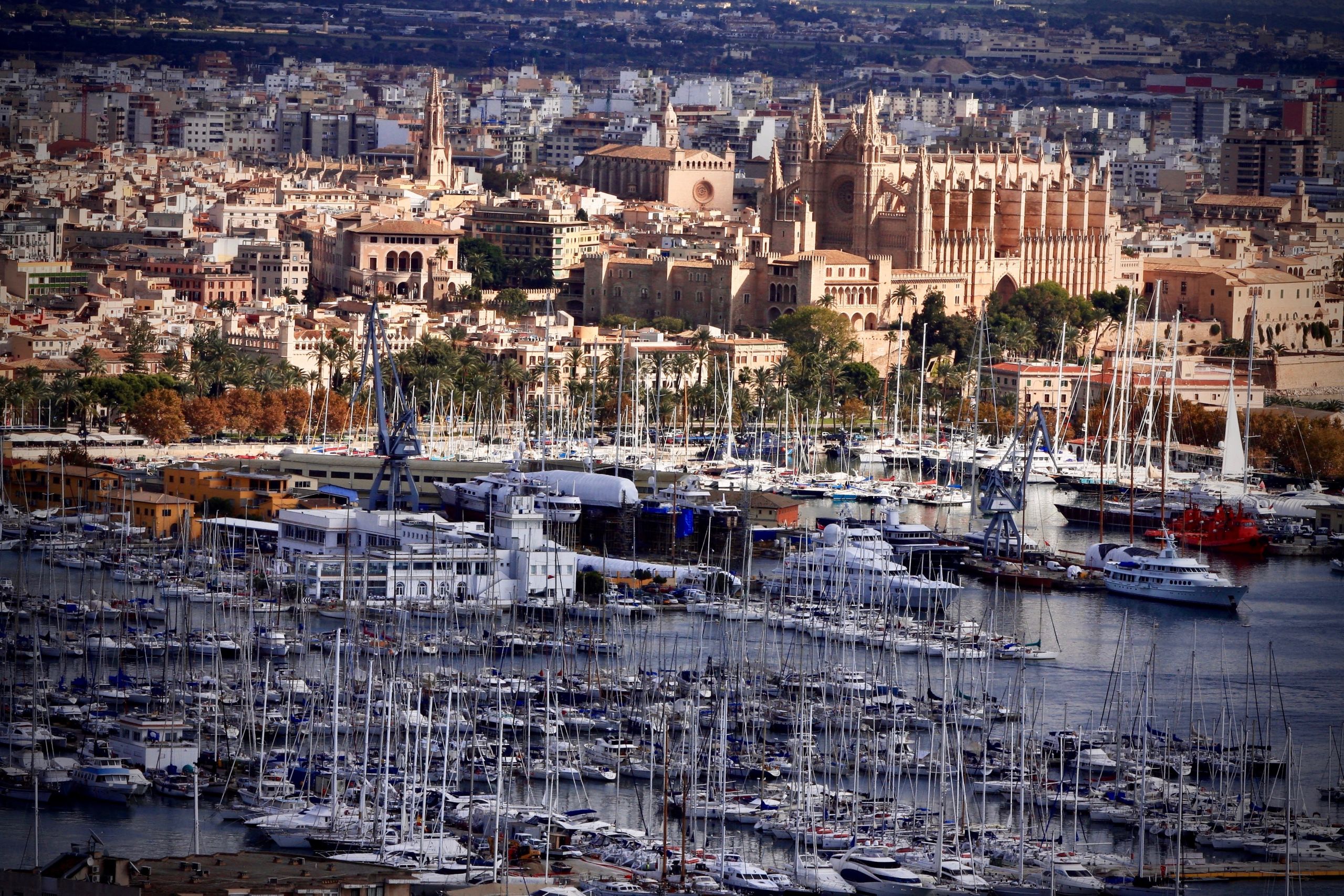 yacht crew accommodation antibes